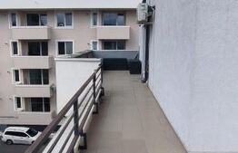 Apartament cu 3 camere, 63 mp utili, terasa de 88 mp, zona Cetatii
