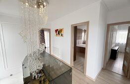 Casa INDIVIDUALA, 2 locuri de parcare, gradina amenajata, LUX