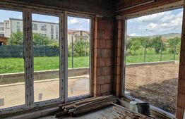 Casă / Vilă cu 4 camere de vânzare