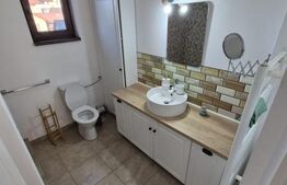 Apartament cu 2 camere, semidecomandat, 50 mp, cu parcare, zona Poligon