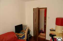 Apartament 3 camere cu balcon de 6 mp, partial mobilat, renovat