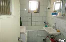 Vanzare apartament 2 camere, 48 mp, decomandat, zona strazii Lunii