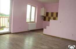 Apartament cu 2 camere, semidecomandat cu 2 balcoane