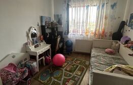 Apartament 3 camere 70mp,etaj intermediar