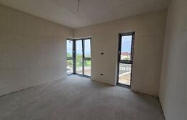 Apartament la vila in Faget langa statie de bus si market la parter.