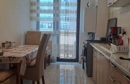Apartament cu 2 camere, 80 mp, decomandat, zona Coresi