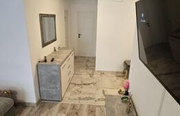 Apartament semidecomandat 58 mp, cu parcare, zona Florilor