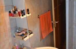 Apartament cu 4 camere, 80 mp, loc de parcare, zona strazii Gheorghe Dima