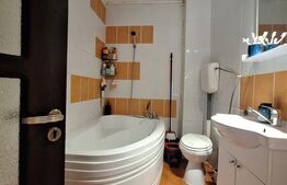 Apartament 3 camere + 2 Balcoane, parter inalt, Florilor