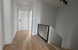 Casa tip duplex cu finisaje de calitate, garaj, intrare Chinteni