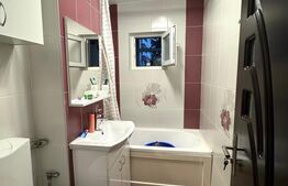 Apartament de vanzare, cu 3 camere, decomandat, etaj 1, zona Tractorul