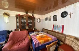 Casa saseasca de vanzare, curte, gradina, teren 3000 mp - Jimbor, jud Brasov