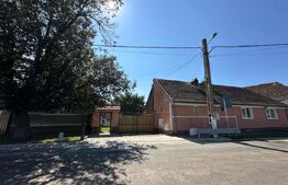 Casa saseasca de vanzare, curte, gradina, teren 3000 mp - Jimbor, jud Brasov