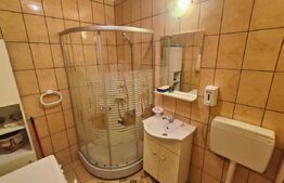 Apartament cu doua camere, mobilat, etaj 2, strada Florilor