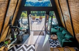 Cabana A-Frame – Mountain Escape Mărișel