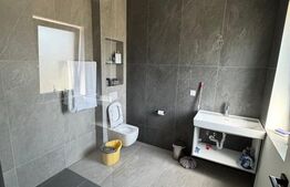 Apartament cu 3 camere, prima inchiriere, 80 mp, parcare, terasa, zona Dezmir