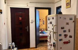 Apartament de vanzare, cu 2 camere, decomandat, zona Bartolomeu