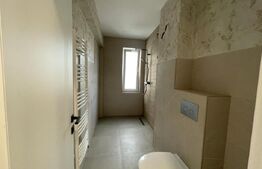 Apartament decomandat, 4 camere, 13 Decembrie  , etaj 1 renovat complet