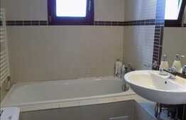 Vanzare apartament 3 camere, 64 mp, boza subsol, zona strazii Mircea Eliade