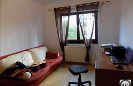 Vanzare apartament 3 camere, 64 mp, boza subsol, zona strazii Mircea Eliade