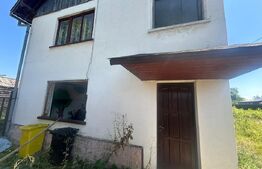 Casa cu parau in spatele curtii in Prejmer, ideala pentru investitie
