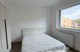 Apartament 3 camere, 2 bai, parcare, zona Teilor