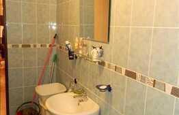 Apartament cu 2 camere, 55 mp, decomandat, zona Polus Center