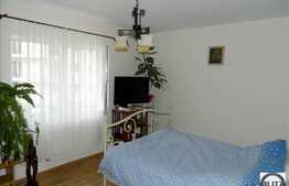 Apartament cu 2 camere, 55 mp, decomandat, zona Polus Center
