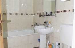 2 camere, 56 mp, decomandat, parcare, prima inchiriere, zona strazii Meteor