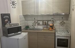 Studio.42 mp, Piata Sfatului 