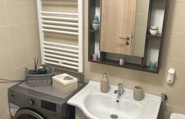 Studio.42 mp, Piata Sfatului 