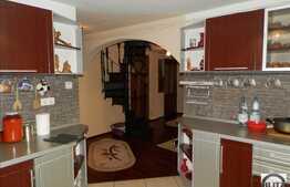 5 camere,120 mp, terasa, 2 parcari, garaj, boxa, zona strazii Observatorului