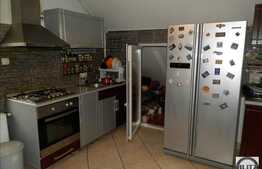 5 camere,120 mp, terasa, 2 parcari, garaj, boxa, zona strazii Observatorului