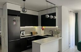 Apartament 3 camere semidecomandat, cu parcare, zona Vivo