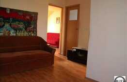 Apartament de vanzare cu 2 camere,  cu pod si doua balcoane