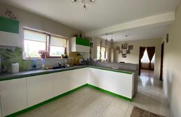 Casă spațioasă cu teren generos de 1600 mp, ideală pentru locuință sau investiți