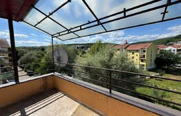 Apartament cu 2 camere, 40 mp, priveliste frumoasa, zona Stejarului 