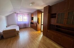 Casa 5 camere, 300 mp, parcari, zona Florilor 