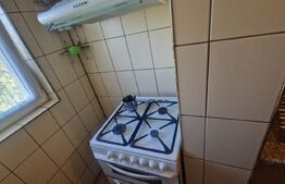 Garsoniera mobilata, etaj intermediar, parcare, beci luminoasa