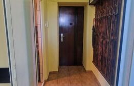 Garsoniera mobilata, etaj intermediar, parcare, beci luminoasa