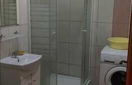Vanzare apartament 2 camere, 54 mp, decomandat, zona strazii Lunii