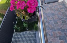 Casa moderna, singur in curte, lux, 4 camere, garaj, luminoasa