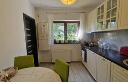 Casa moderna, singur in curte, lux, 4 camere, garaj, luminoasa