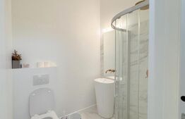 Apartament 2 camere, 69 mp, terasa de 11 mp, parcare - zona centrala 