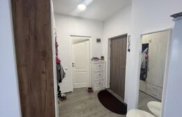 Apartament 3 camere, 80 mp, 2 bai, parcare, bloc nou, zona Terra