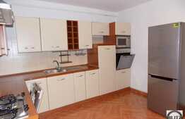 Vanzare apartament 4 camere, 138 mp, garaj, boxa, zona strazii Cometei