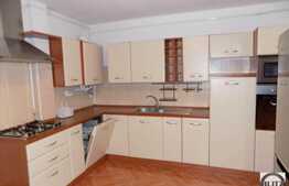 Vanzare apartament 4 camere, 138 mp, garaj, boxa, zona strazii Cometei