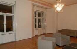 Vanzare 3 camere, 154 mp, boxa, zona Piata Unirii!