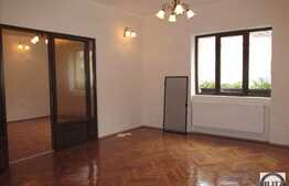 3 camere, 100 mp utili, terasa, boxa la subsol, zona strazii Eroilor!