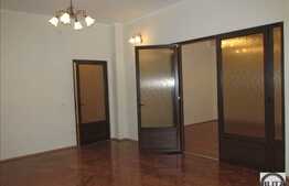 3 camere, 100 mp utili, terasa, boxa la subsol, zona strazii Eroilor!